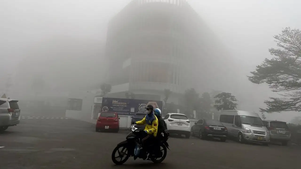 رذاذ خفيف بالشمال وأمطار متفرقة بالوسط مع طقس حار في المحافظات الجنوبية